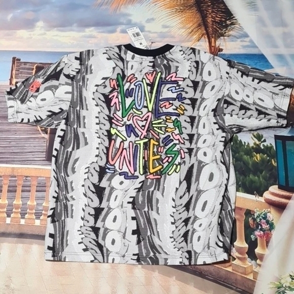 Adidas Love Unites Tee Shirt Size Medium NWT - Picture 6 of 8